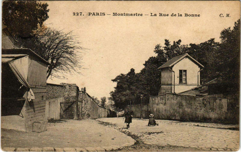 Carte postale ancienne Montmartre - La Rue de la Bonne à Paris 18e