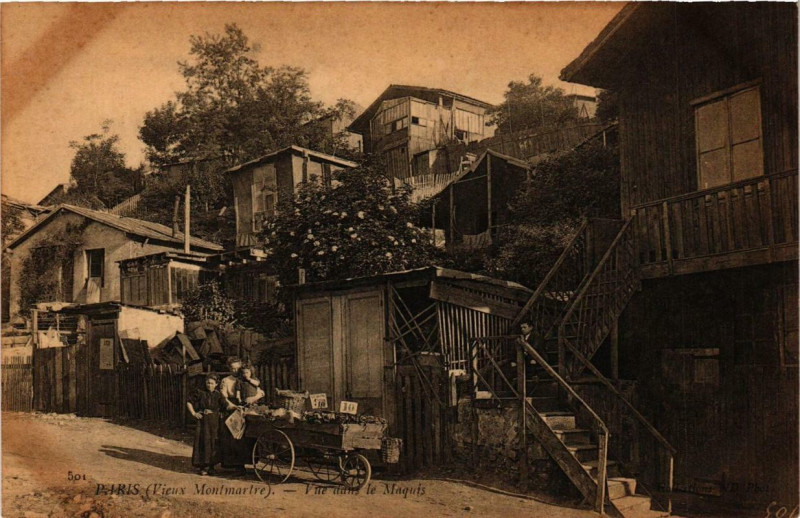 Carte postale ancienne Vieux Montmartre - Vue dans le Maquis à Paris 18e
