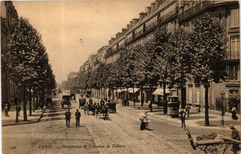 Carte postale ancienne Perspective de l'Avenue de Villiers à Paris 17e