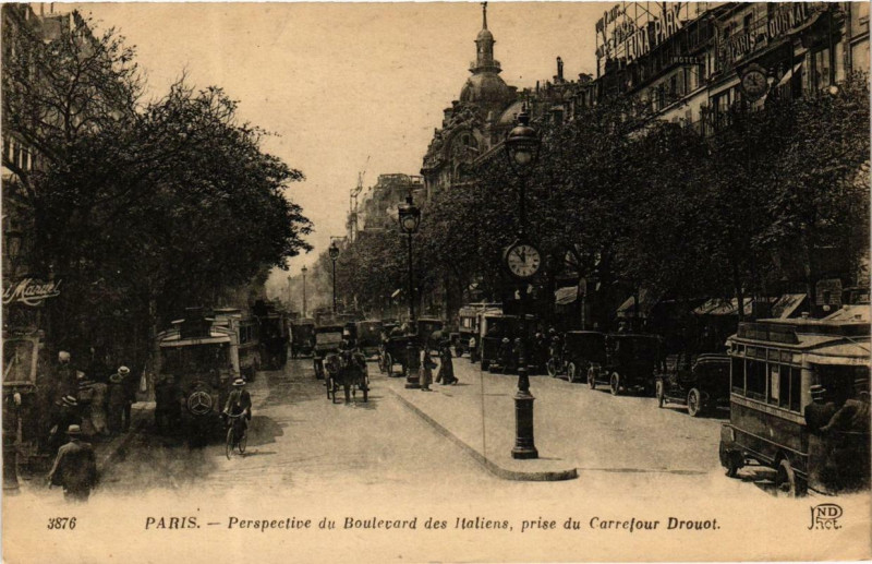 Carte postale ancienne Paris 9e Perspective du Bd des Italiens. Prise du Cf Drouot à Paris 9e