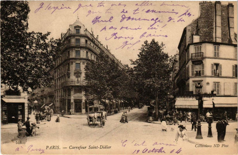 Carte postale ancienne Carrefour Saint-Didier à Paris 16e