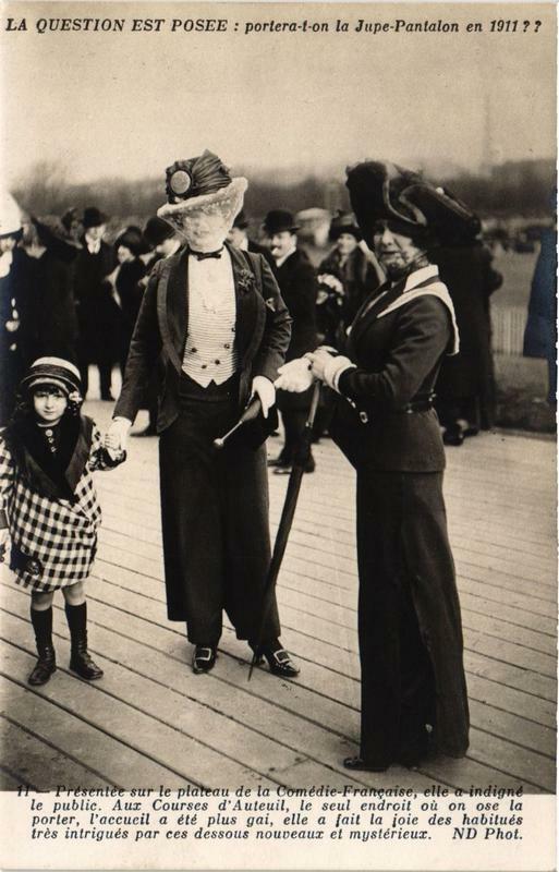 Carte postale ancienne Paris question est posée portera-t-on Jupe-Pantalon en 1911 à Paris