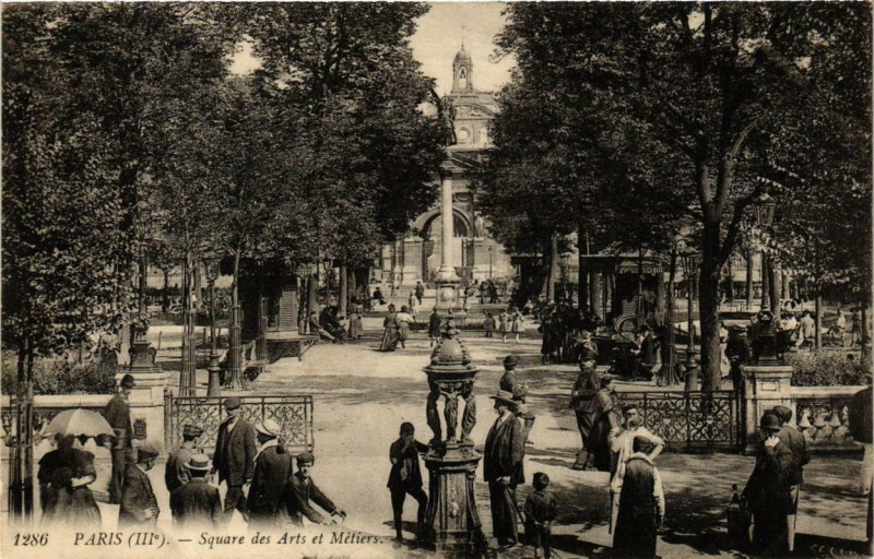 Carte postale ancienne Paris 3e Square des Arts-et-Metiers. Nd Phot à Paris 3e