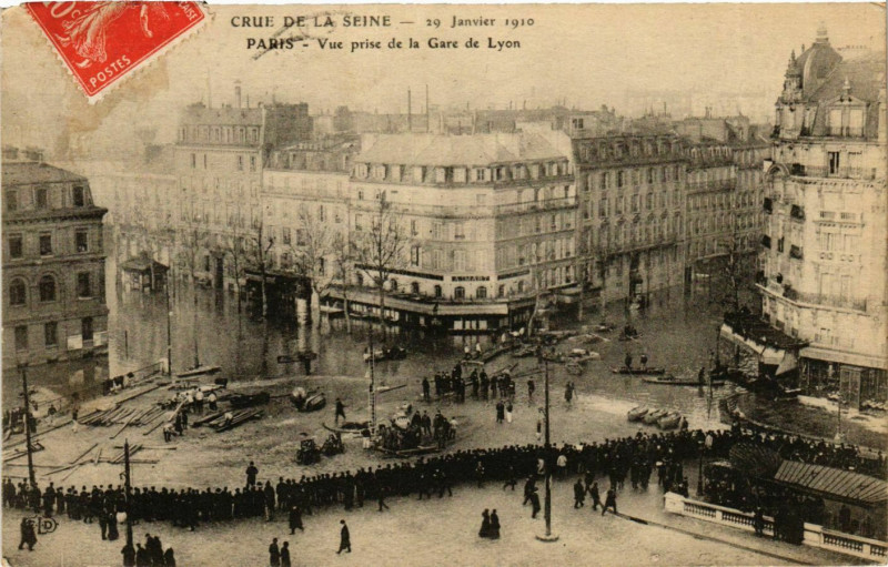 Carte postale ancienne Paris Crue de la Seine 1910 Gare de Lyon à Paris