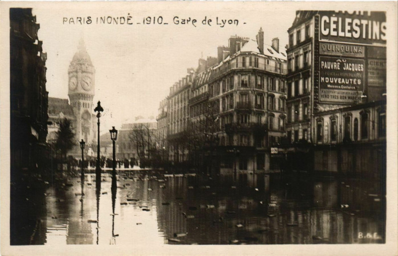 Carte postale ancienne Paris inondé - 1910 - Gare de Lyon à Paris 12e