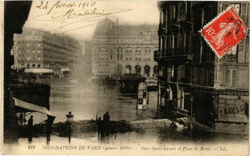 Carte postale ancienne Paris Inondations 1910 Gare Saint-Lazare Place de Rome à Paris