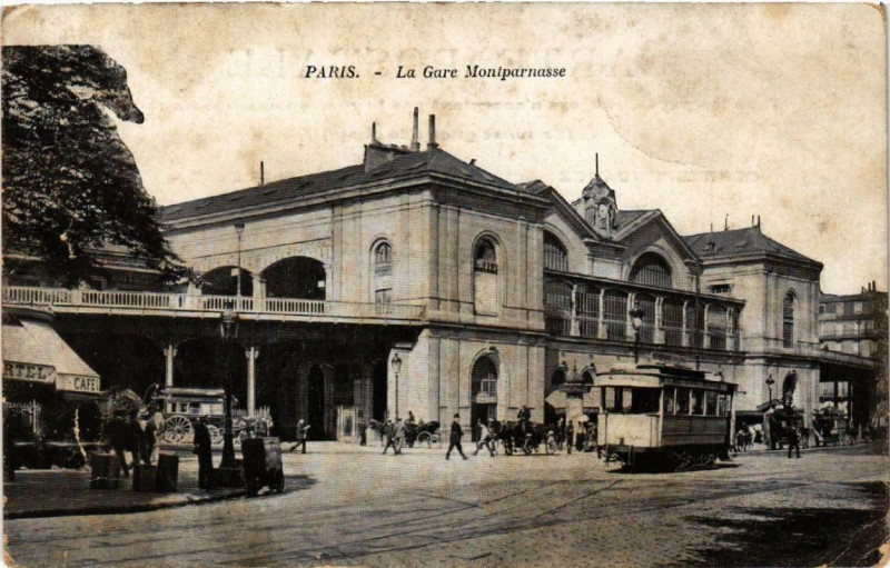 Carte postale ancienne La Gare Montparnasse à Paris 14e