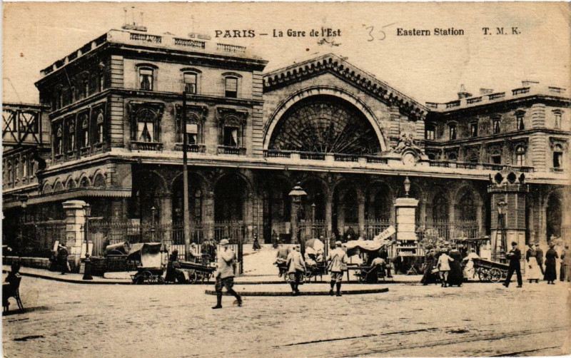 Carte postale ancienne Paris (10e) La Gare de l'Est à Paris 10e