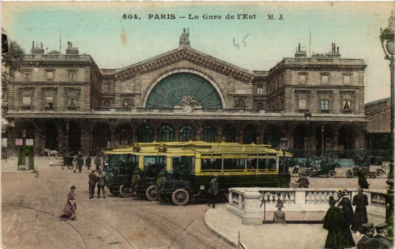 Carte postale ancienne Paris (10e) La Gare de l'Est à Paris 10e