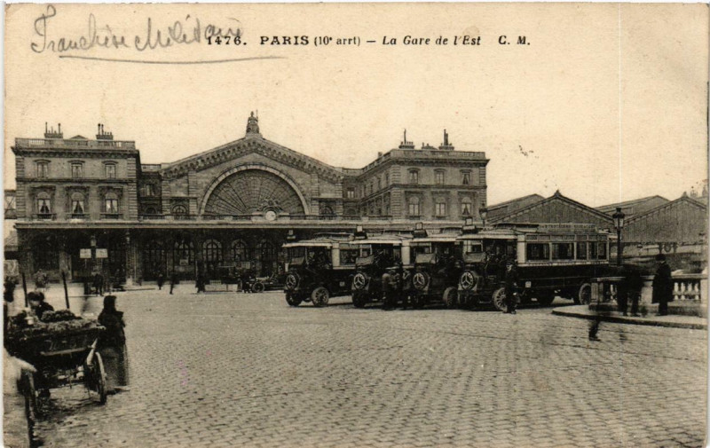 Carte postale ancienne Paris (10e) La Gare de l'Est à Paris 10e