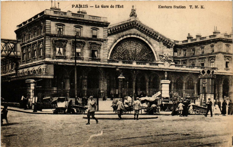 Carte postale ancienne Paris (10e) La Gare de l'Est à Paris 10e