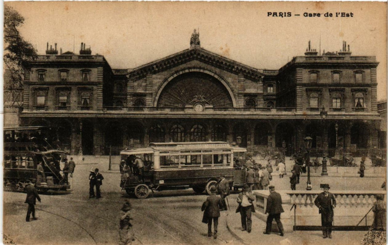 Carte postale ancienne Paris (10e) Gare de l'Est à Paris 10e