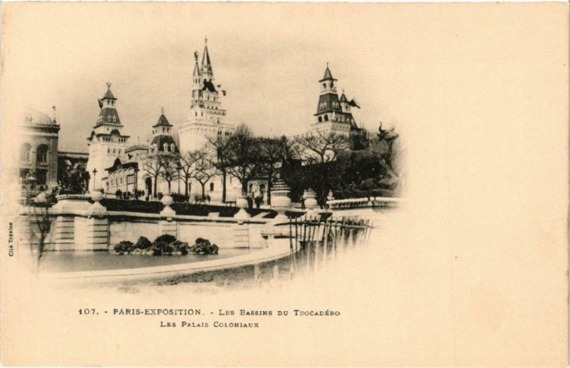 Carte postale ancienne Expo 1900 Paris Les Bassins du Trocadero Les Palais Coloniaux à Paris
