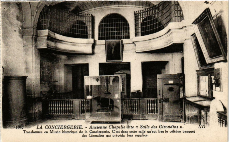 Carte postale ancienne Paris (1e) La Conciergerie. Ancienne Chapelle à Paris 1er
