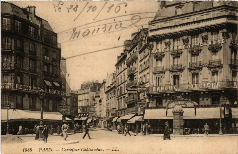 Carte postale ancienne Paris (9e) Carrefour Chateaudun à Paris 9e