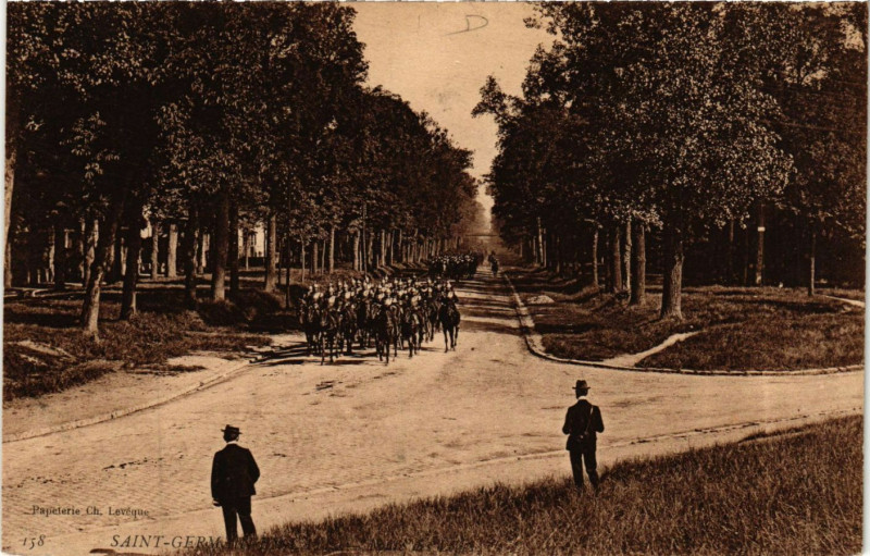Carte postale ancienne Saint-Germain-en-Laye à Saint-Germain-en-Laye