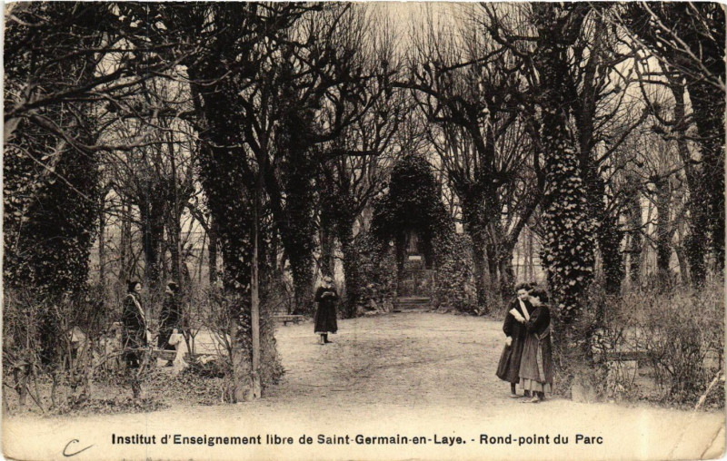 Carte postale ancienne Institut d'Enseignement libre de Saint-Germain-en-Laye - Rond-point à Saint-Germain-en-Laye