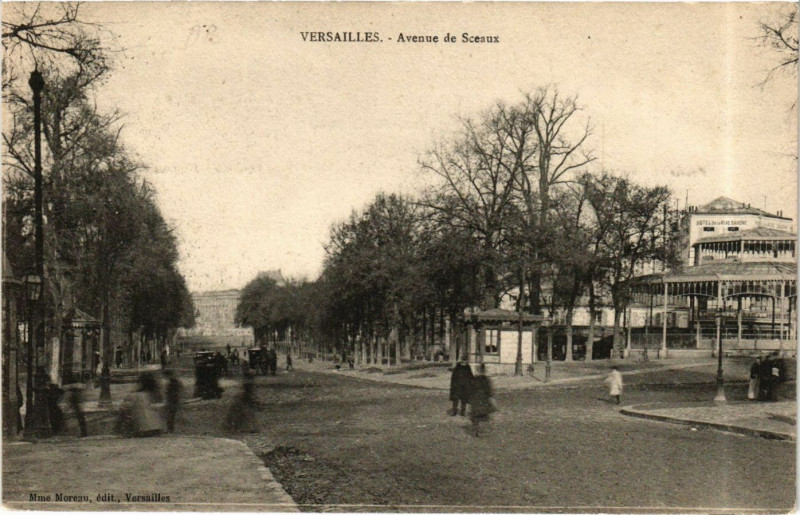 Carte postale ancienne Versailles - Avenue de Sceaux à Versailles