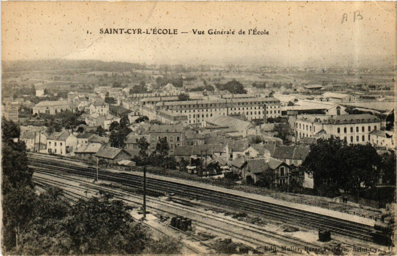 Carte postale ancienne Saint-Cyr-l'Ecole - Vue générale de l'Ecole à Saint-Cyr-l'École