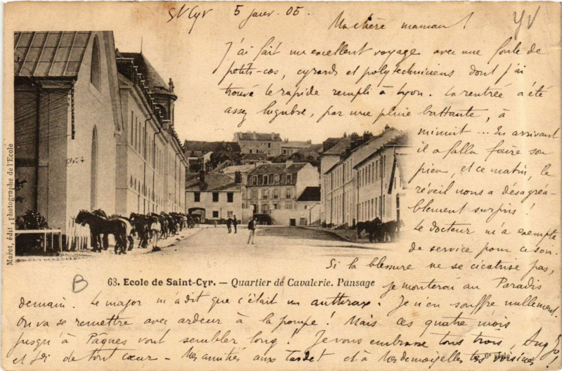 Carte postale ancienne Ecole de Saint-Cyr - Quartier de Cavalarie .Pansage