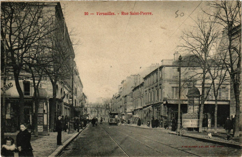 Carte postale ancienne Versailles - Rue Saint-Pierre à Versailles