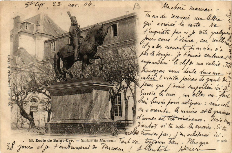 Carte postale ancienne Ecole de Saint-Cyr - Statue de Marceau
