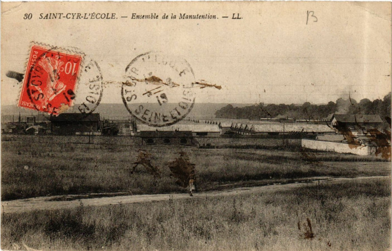 Carte postale ancienne Saint-Cyr-l'Ecole - Ensemble de la Manutention à Saint-Cyr-l'École