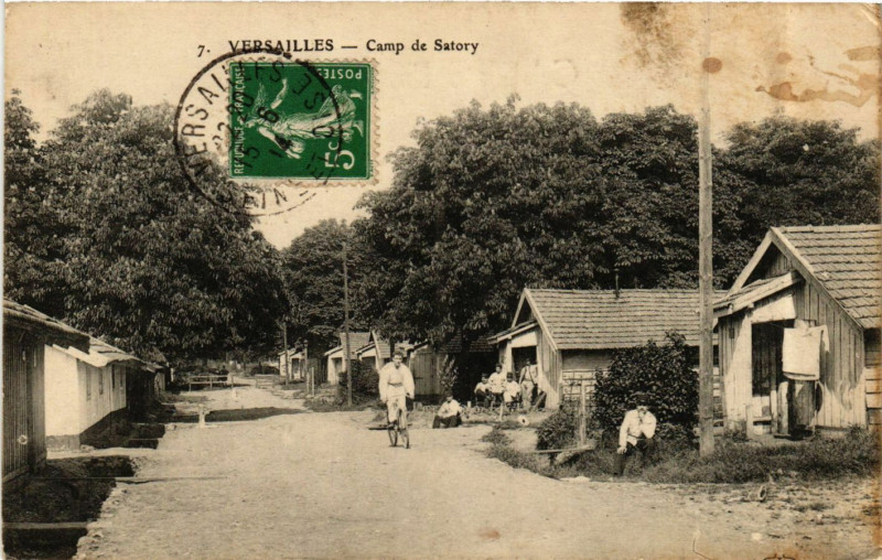 Carte postale ancienne Versailles - Camp de Satory à Versailles