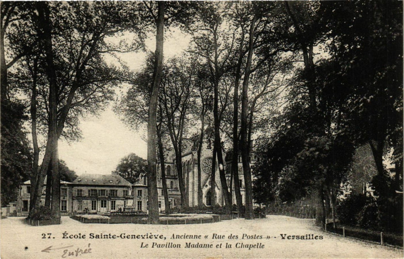 Carte postale ancienne Ecole Sainte-Genevieve Ancienne Rue des Postes - Versailles - . à Versailles