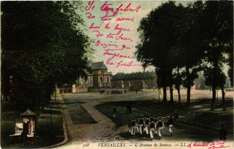 Carte postale ancienne Versailles - L'Avenue de Sceaux à Versailles