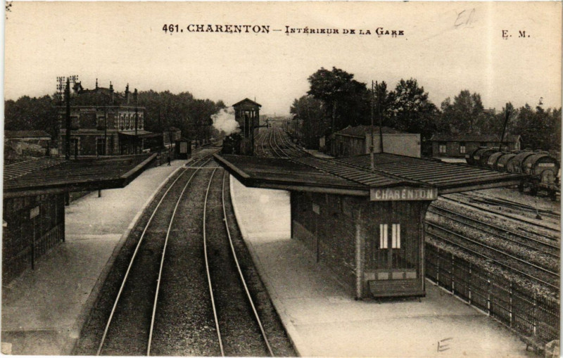 Carte postale ancienne Charenton - Intérieur de la Gare