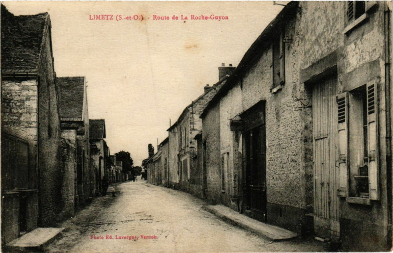Carte postale ancienne Limetz (S .et-O.) - Route de La Roche-Guyon