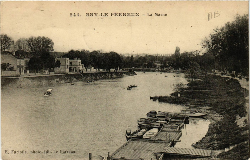 Carte postale ancienne Bry-Le Perreux - La Marne