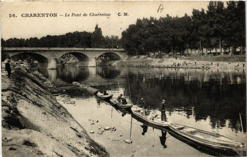 Carte postale ancienne Charenton - Le Pont de Charenton à Charenton-le-Pont