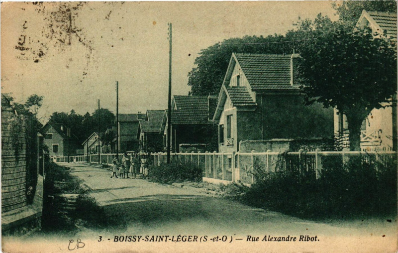 Carte postale ancienne Boissy-Saint-Leger - Rue Alexandre Ribot à Boissy-Saint-Léger
