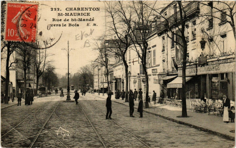 Carte postale ancienne Charenton-Saint-Maurice - Rue de Saint-Mandé vers le Bois à Saint-Mandé