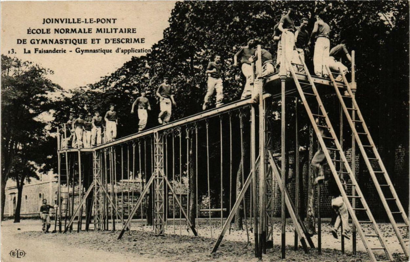Carte postale ancienne Joinville-le-Pont La Faisendrie. Gymnastique d'application à Joinville-le-Pont
