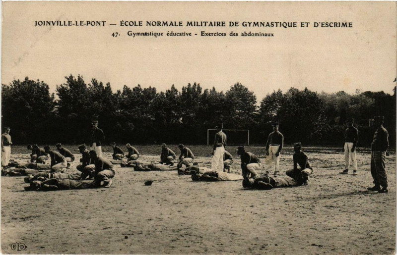 Carte postale ancienne Joinville-le-Pont Gymnastique éducative. Exercices à Joinville-le-Pont