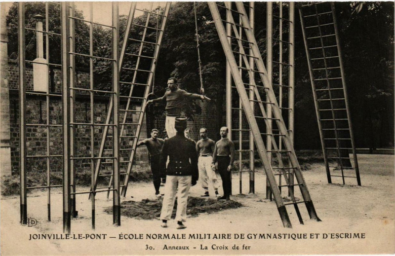 Carte postale ancienne Joinville-le-Pont Anneaux. La Croix de fer à Joinville-le-Pont