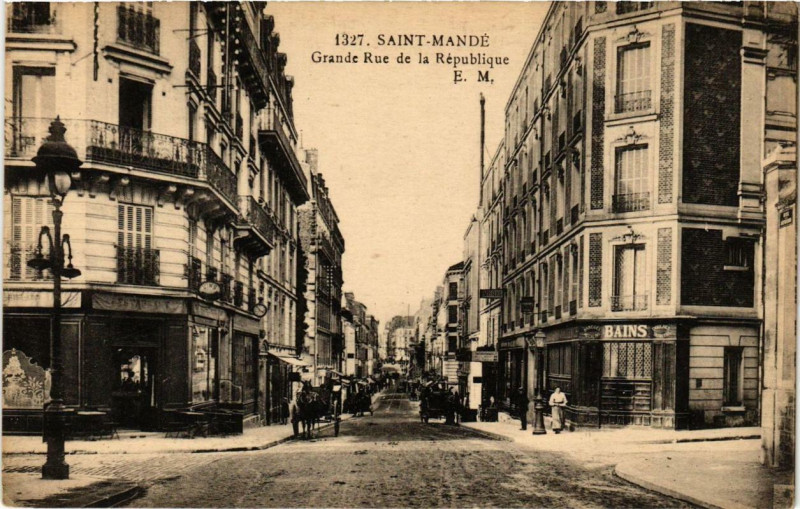 Carte postale ancienne Saint-Mande Grande Rue de la République à Saint-Mandé
