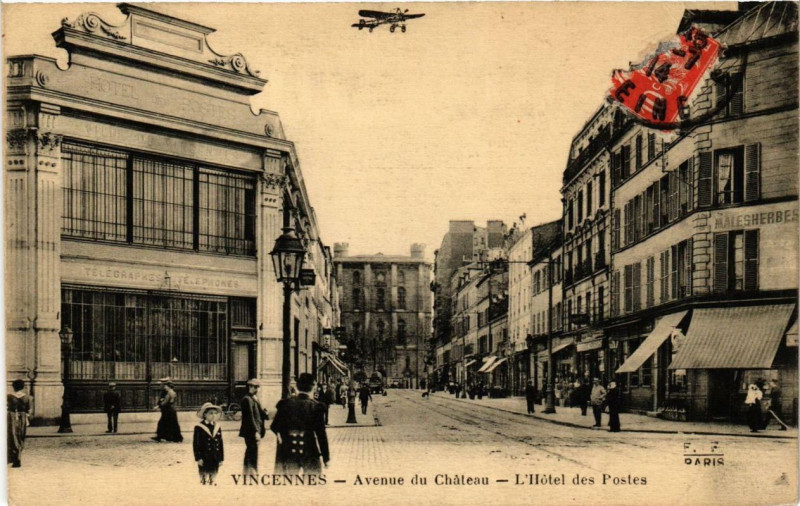 Carte postale ancienne Vincennes Avenue du Chateau L'Hotel des Postes à Vincennes