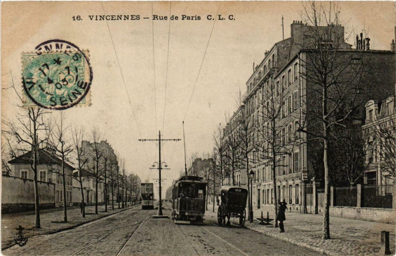 Carte postale ancienne Vincennes Rue de Paris à Vincennes