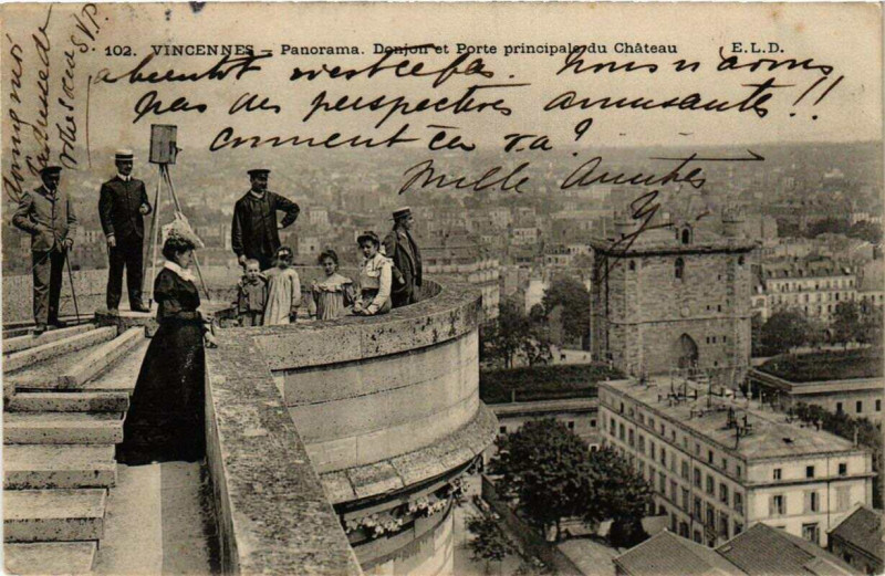 Carte postale ancienne Vincennes Panorama Donjon et Porte principale à Vincennes