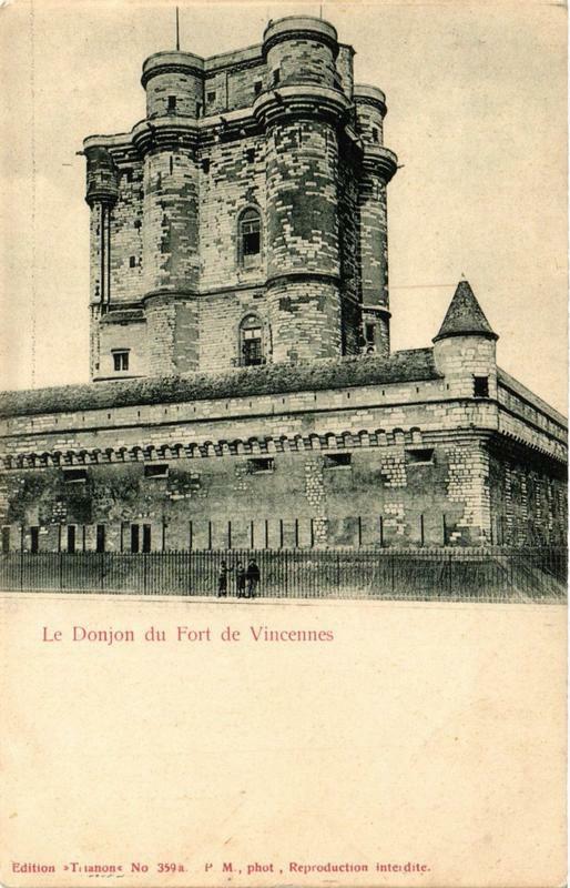 Carte postale ancienne Vincennes Le Donjon du Fort de Vincennes à Vincennes