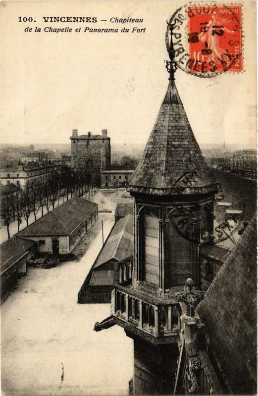Carte postale ancienne Vincennes Chapiteau de la Chapelle et Panorama du Fort à Vincennes