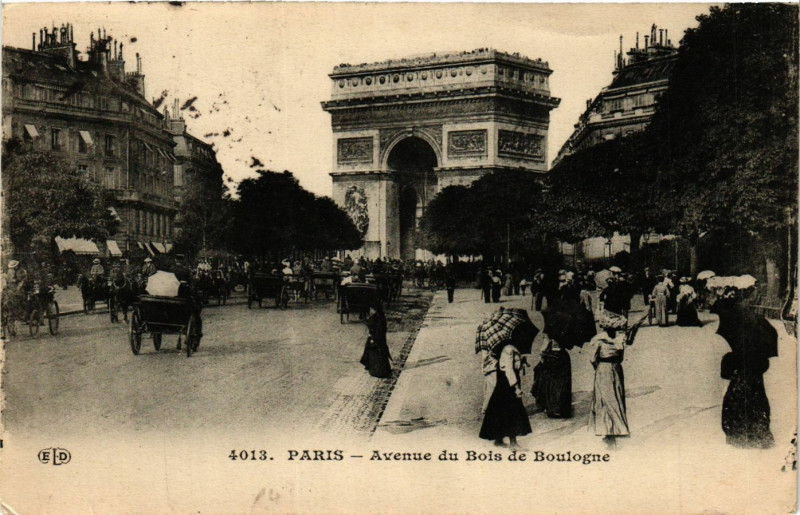 Carte postale ancienne Avenue du Bois de Boulogne à Paris 16e