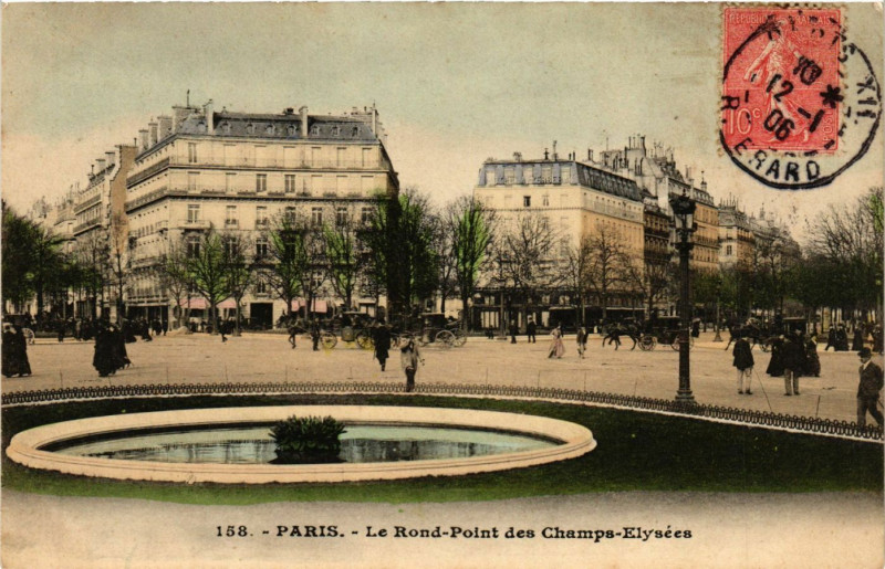 Carte postale ancienne Paris 8e - Le Rond-Point des Champs-Elysées à Paris 8e