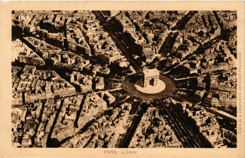 Carte postale ancienne Paris 8e - L'Etoile à Paris 8e