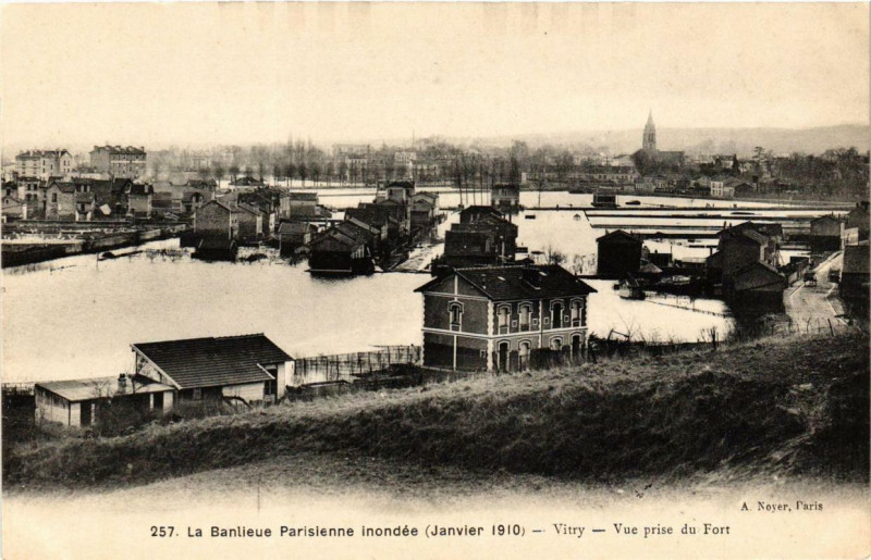 Carte postale ancienne Vitry Vue prise du Fort