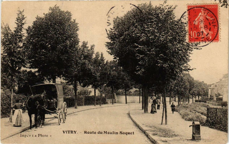 Carte postale ancienne Vitry Route du moulin Saquet